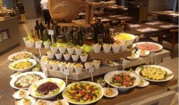 重庆自助餐真实爆料视频,菜品丰富却暗藏玄机，真实爆料令人咋舌